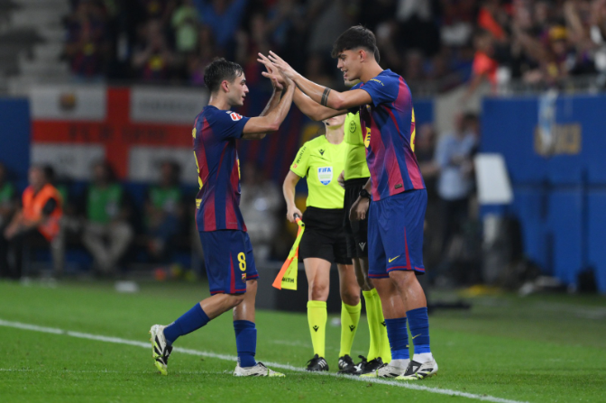 José Mari Bakero: "Amb la baixa de Pedri, apostaria per Marc Bernal"