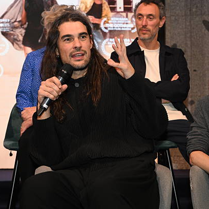 Oliver Laxe celebra el salto de 'Sirat' a los Óscar: "Es una película que te atraviesa"