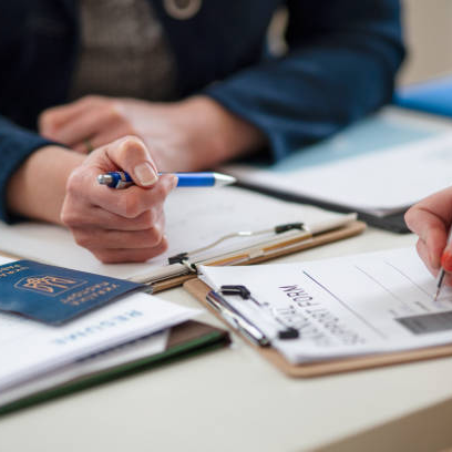 La Ventana a las 16h | La norma exprés que podría sacar de la irregularidad a 500.000 migrantes