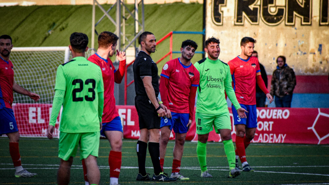 Luis Navarro analiza la victoria del Atzeneta y el impulso anímico del equipo tras ganar en Sagunt Luis Navarro analiza la victoria del Atzeneta y el impulso anímico del equipo tras ganar en Sagunt