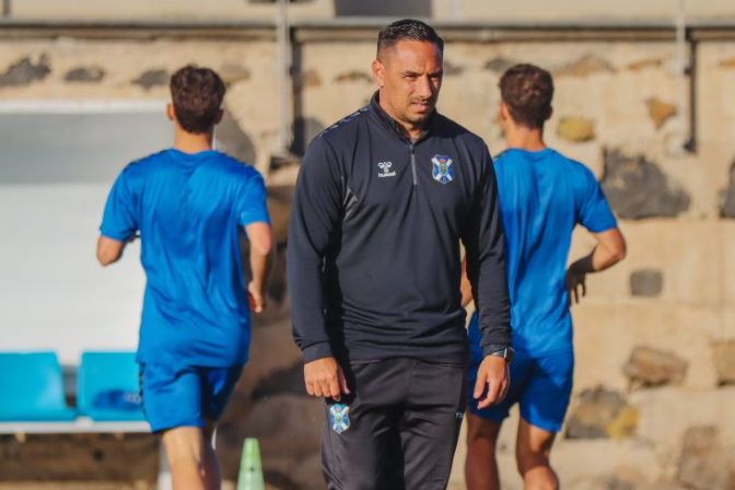 Suso Santana, entrenador del juvenil del CD Tenerife, ilusionado ante el choque copero de su equipo con el Leganés episode artwork