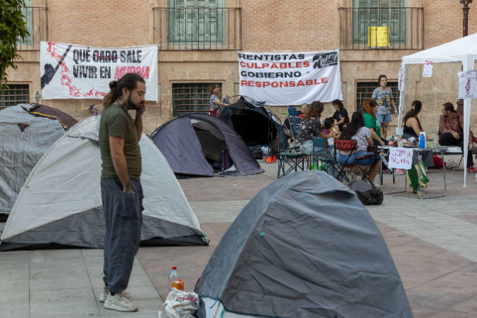 La PAH alerta del impacto en miles de familias de la Región si caen los decretos de vivienda episode artwork