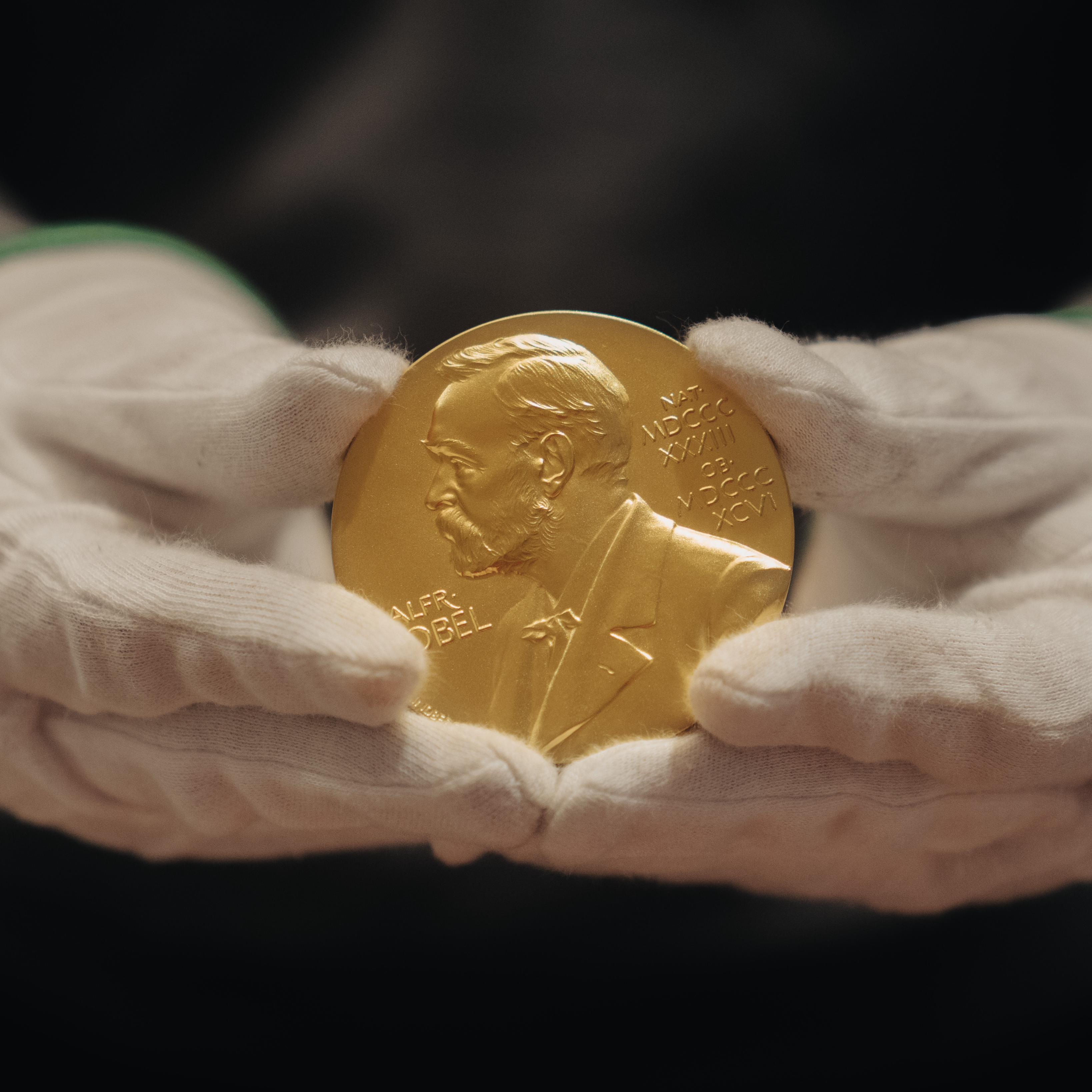 Severino Donate dibuja su viñeta sobre el Premio Nobel de Literatura: "Se han olvidado de un autor que reúne mérito suficiente, Donald Trump"