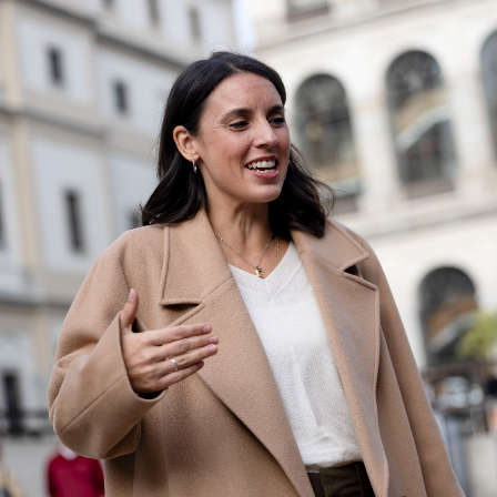 Irene Montero evita polemizar sobre la candidatura de Ada Colau con el Frente Amplio y confirma que siguen las conversaciones