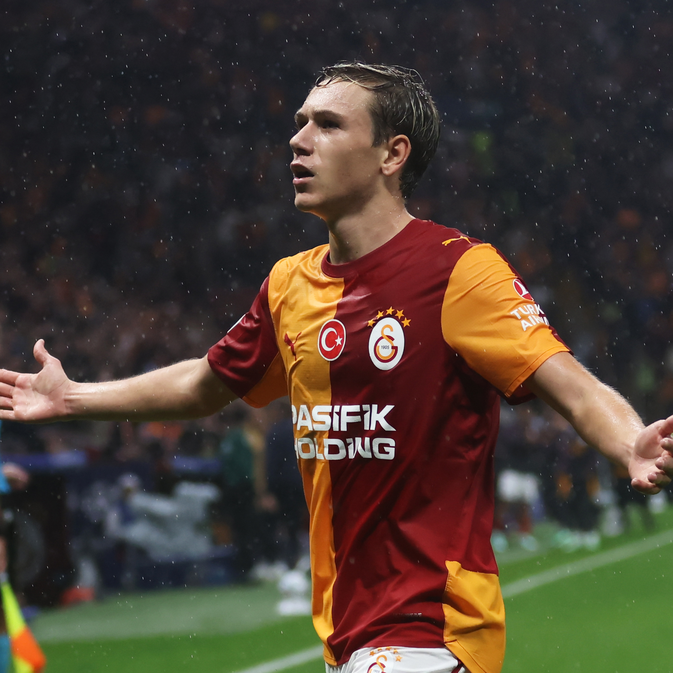 Champions League | Galatasaray 1-0 Barça | Gol de Batrakov episode artwork