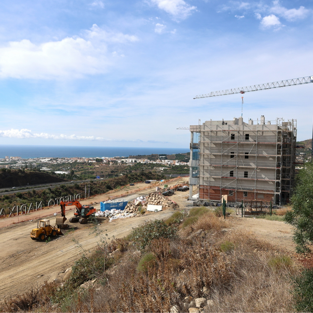 "Se trata de un residencial de primer nivel" J Escobar(Cuatro Suertes)- O Medina(alcalde Torrox) episode artwork