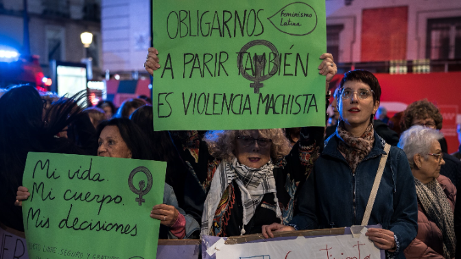 'Otra vez quieren decidir por nosotras', la firma de opinión de María José Aguilar Idáñez