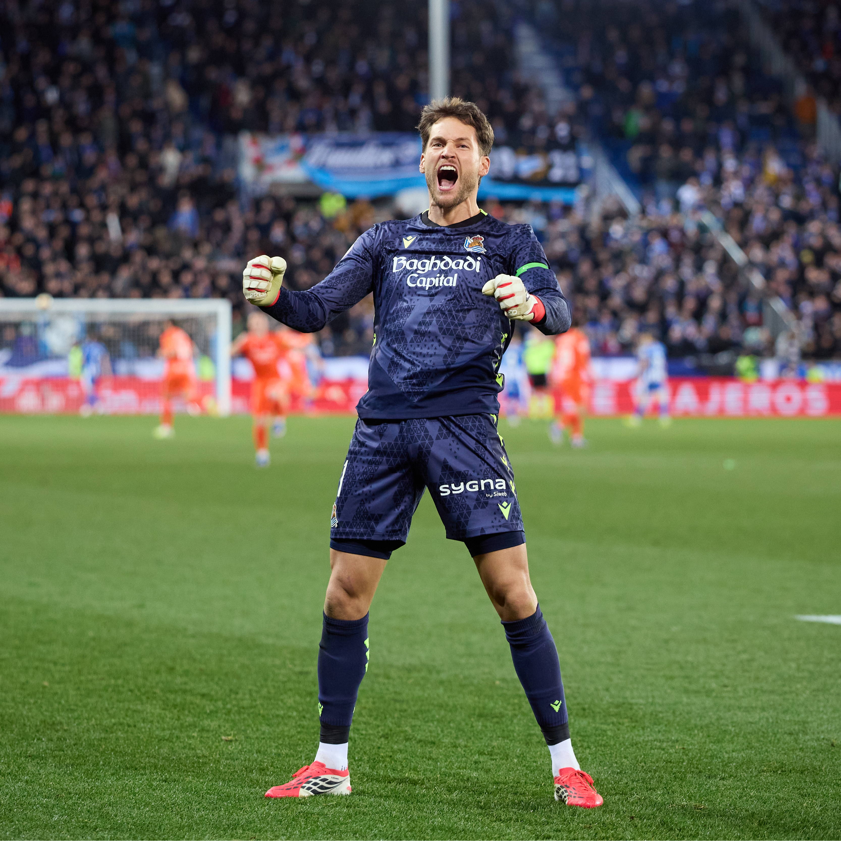 Entrevista | Álex Remiro reacciona en 'El Larguero' al debate de la portería en la Selección: "Los que vayan tienen que saber que todos los papeles son importantes"