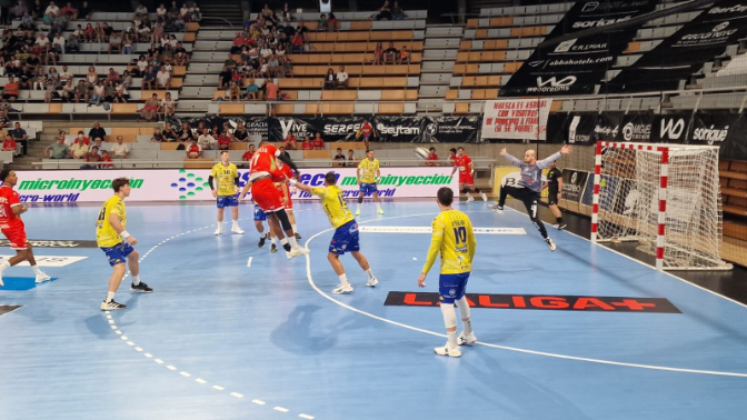 José Nolasco en la previa del partido del Bada Huesca en Aranda José Nolasco en la previa del partido del Bada Huesca en Aranda