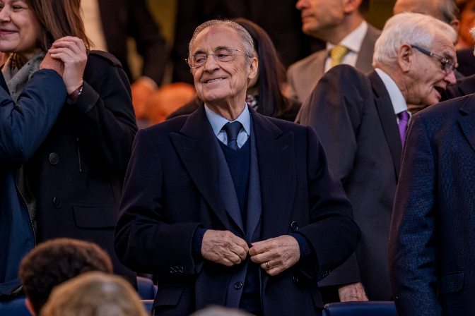 "Un penalti nada más", la nova cançó de Florentino al 'Què t'hi jugues!'