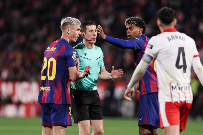 "Si no ens expliquen les jugades, fem nostre allò de 'me hacéis pensar mal'..."