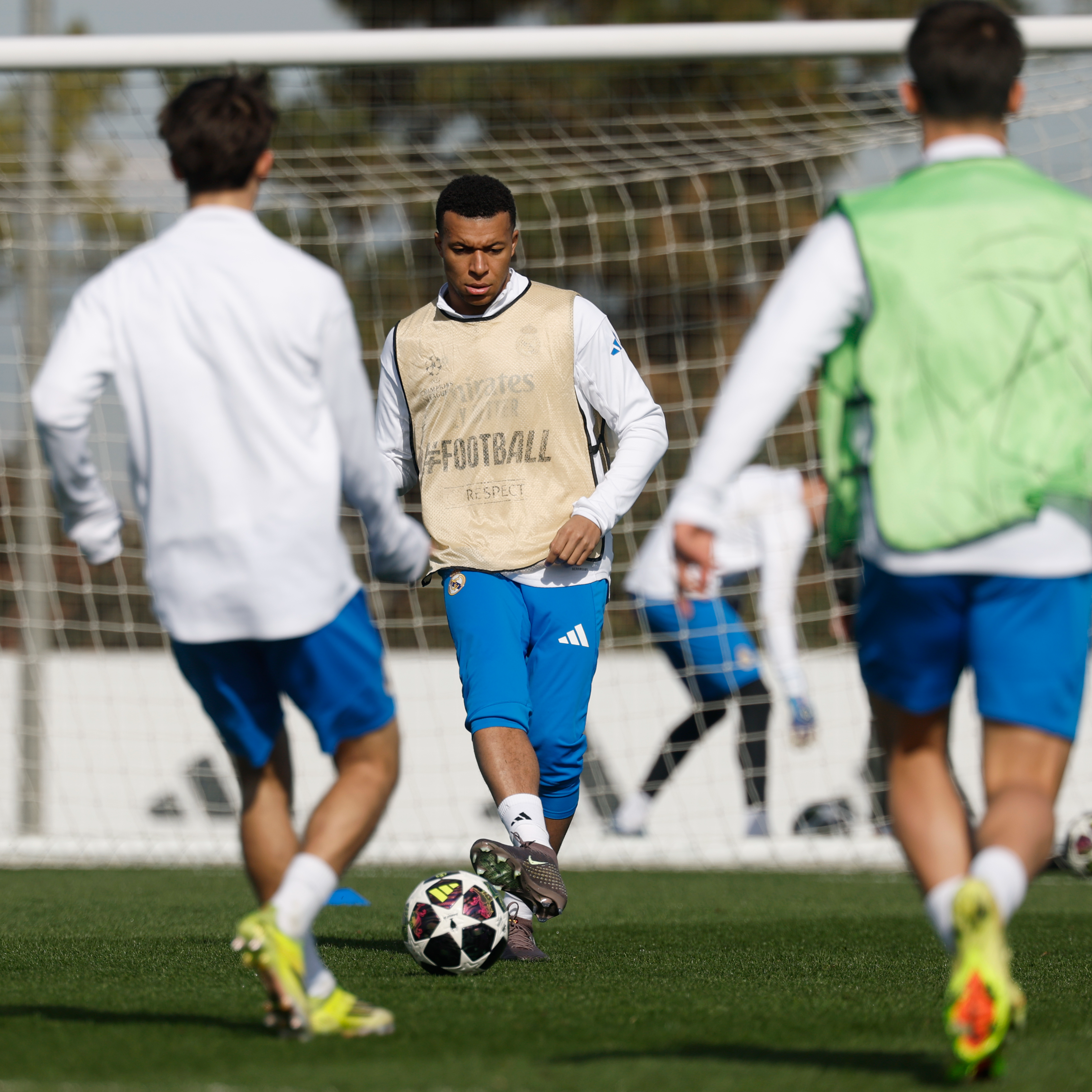 Noticias El Larguero | Kylian Mbappé, descartado para el partido contra el Benfica en Champions