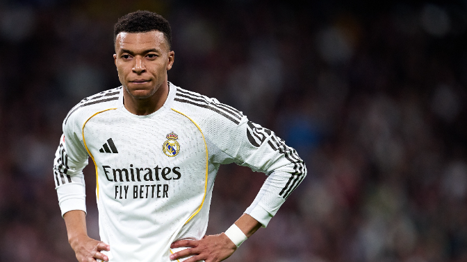 "Da la sensación de que desde que llegó es más el Kylian FC que el delantero del equipo más ganador de Europa"