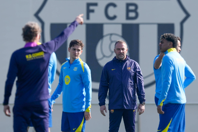 Hansi Flick recupera els internacionals, Raphinha tornarà dilluns del Brasil