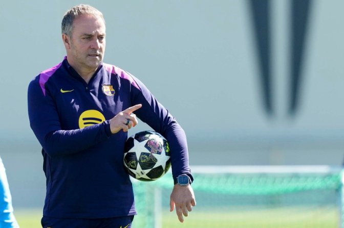 Hansi Flick: "Lamine Yamal té 18 anys i és un jugador increïble. L'hem de cuidar, va pel bon camí"