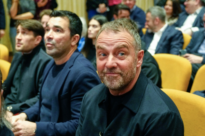 José Mari Bakero: "El Barça necessita fitxar jugadors més de jerarquia que de qualitat ara mateix"