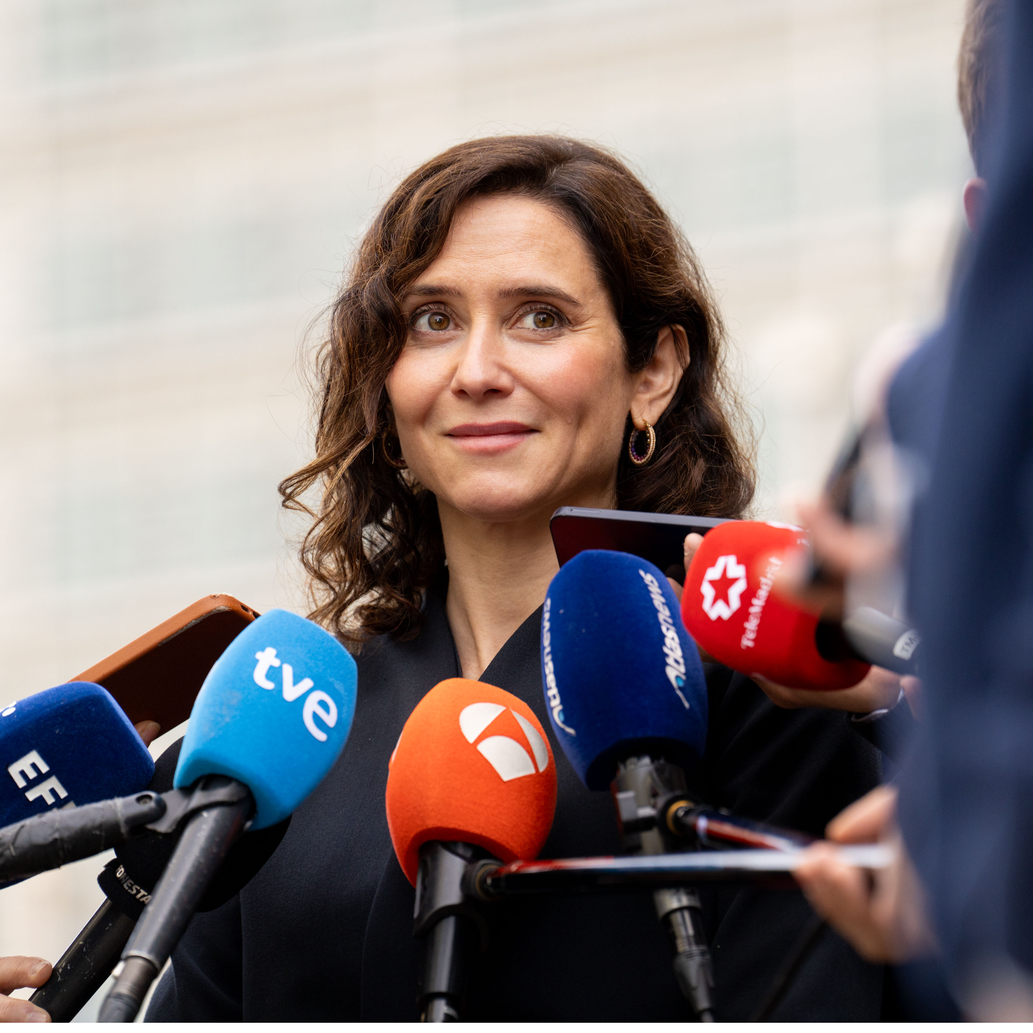 Humoristas gráficos | Los orígenes de la infravalorada Ayuso: «¿Cómo es posible que vaya a ser candidata?»