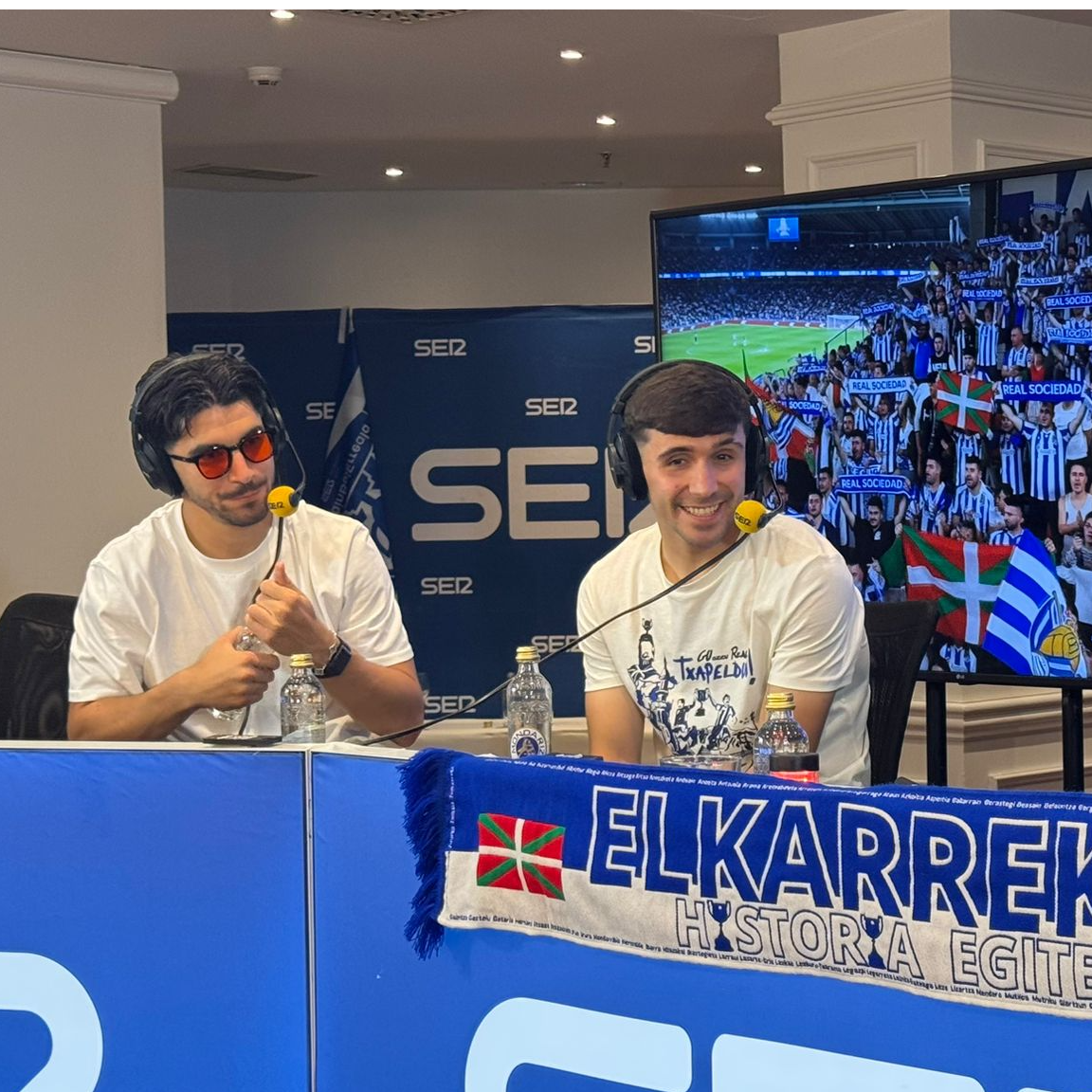 Entrevista | Carlos Soler y Pablo Marín celebran la Copa en 'El Larguero': "Es el momento más feliz de mi vida"