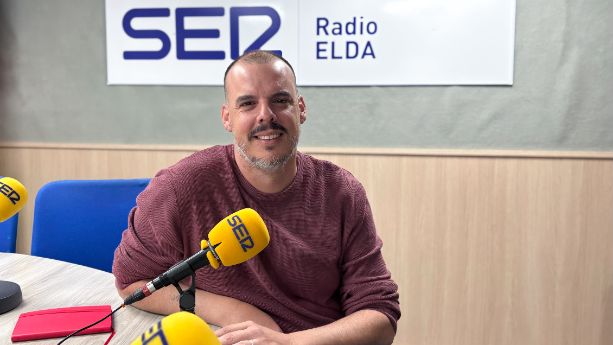Iñaki Pérez, concejal de Cultura de Elda, sobre la Semana del Libro episode artwork