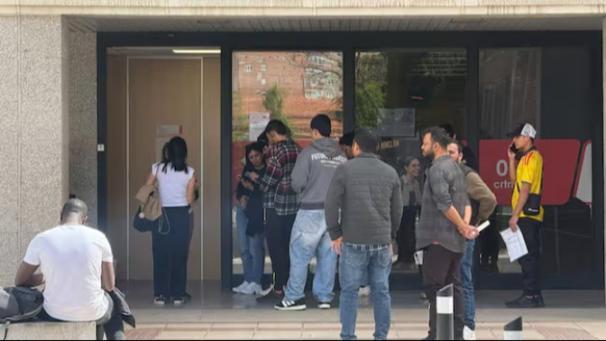 ¿Cómo está siendo el proceso de regularización de migrantes en Madrid? episode artwork