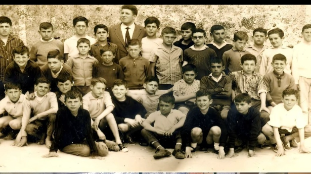 Entrevista a Manuel Longo Rodríguez, antiguo profesor de la Escola Graduada Nº 1 de A Guarda que tendrá una comida homenaje episode artwork