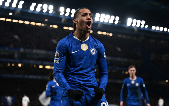 "Per al Barça apostaria abans per Joao Pedro que per Julián Álvarez"