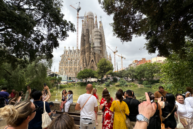 La visita del papa Lleó XIV espanta els veïns de la Sagrada Família: "ens preocupen les conseqüències posteriors" episode artwork