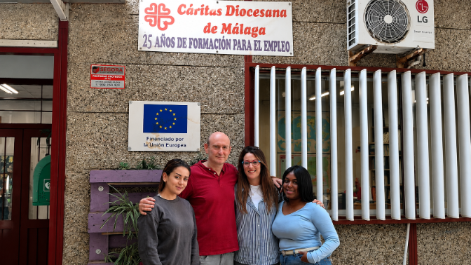 Las oenegés denuncian la falta de colaboración de algunos ayuntamientos de Málaga en el proceso extraordinario de regularización de inmigrantes episode artwork
