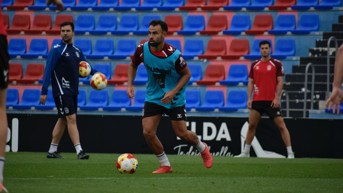 Jaime Vallejo, futbolista del Eldense, confía en el ascenso directo episode artwork