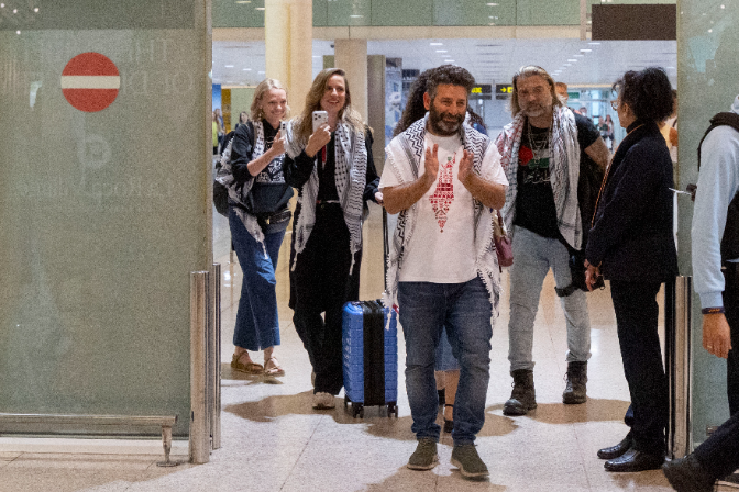 “M’han tractat com el que són: criminals”: l’activista espanyol de la flotilla, després del seu alliberament episode artwork
