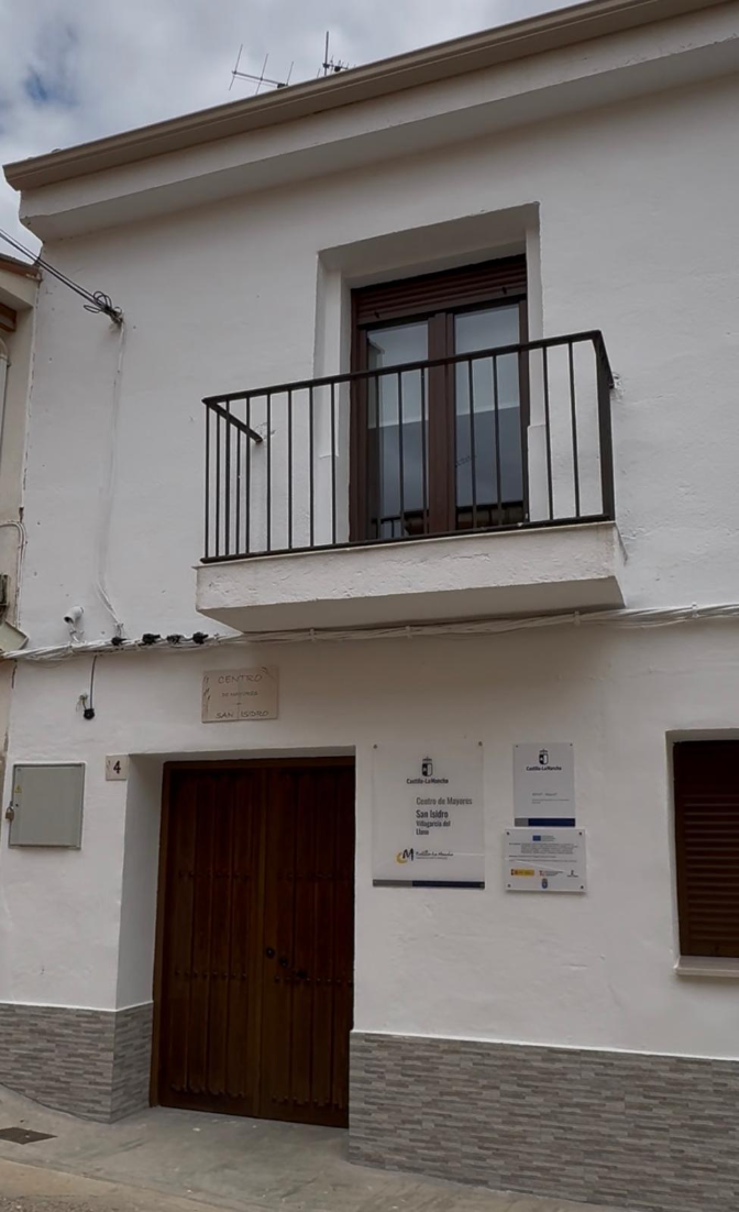 Entrevista con la alcaldesa de Alba Rodríguez por la inauguración del Centro de Mayores episode artwork