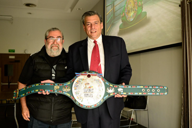 Mauricio Sulaimán: "Sandor Martín serà campió del món"