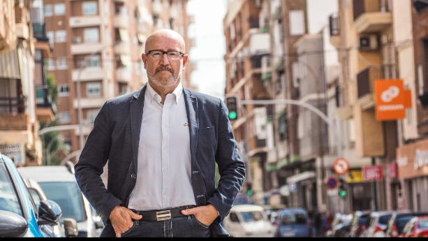 Santiago Vidal, CEO de CBC Grupo, analiza la situación de la vivienda en Elda y Petrer episode artwork