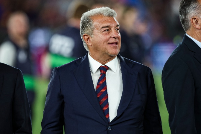 Laporta ens presenta una nova edició de la 'Tienda en Barça' episode artwork