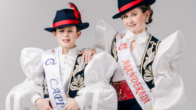 Lucía y Álvaro, abanderada y capitán infantiles Zíngaros 2026 episode artwork