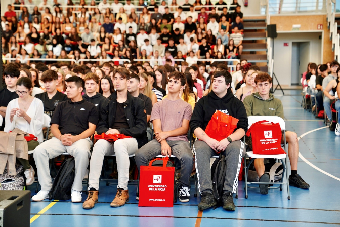Se abre el plazo para solicitar las ayudas que financian la matrícula universitaria gratuita de primero y segundo curso en la Universidad de La Rioja (25/05/2026)