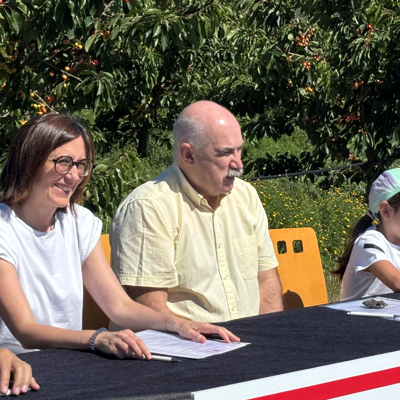 La primera llamada de la Ribera con el Consejero Aierdi y la Cereza de Milagro