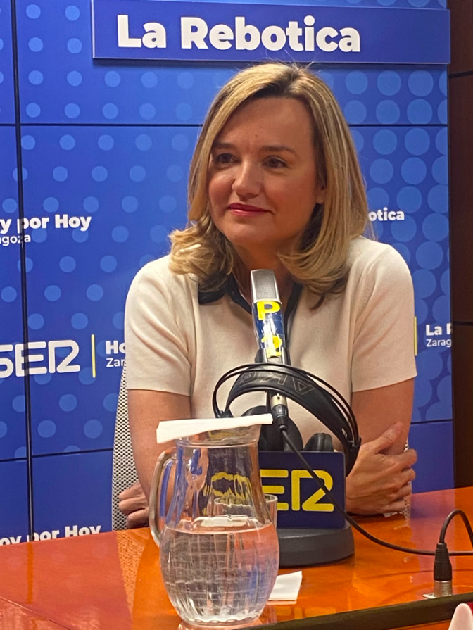 La secretaria regional del PSOE en Aragón, Pilar Alegría, en La Rebotica de Radio Zaragoza