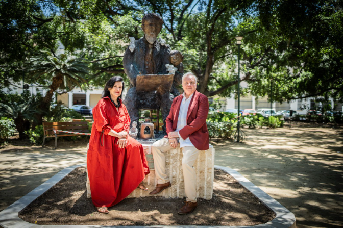 El “abuelito Pepe” sale de la sombra: Málaga homenajea al padre de Picasso con un monumento en El Ejido episode artwork