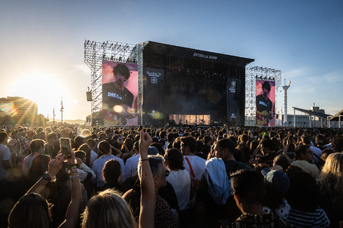 Així es construeix el cartell del Primavera Sound: "Darrere de cada artista hi ha un debat" | El Balcó episode artwork
