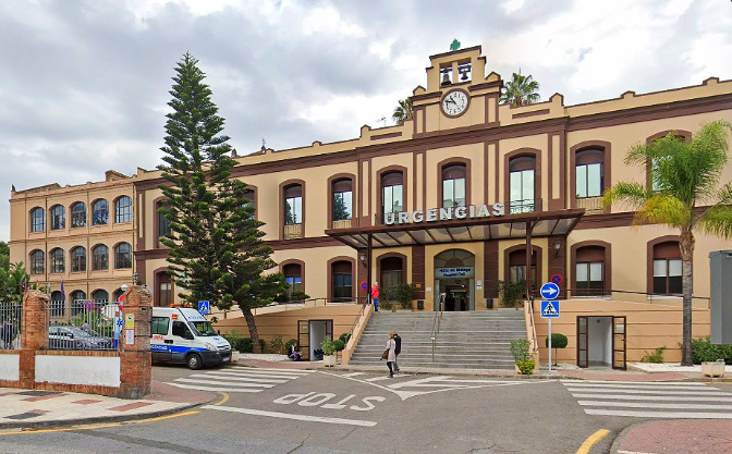 "Son mínimo diez euros de aparcamiento. Es inaceptable", Dani, enfermero del hospital Civil episode artwork