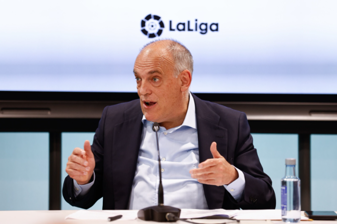 La Patronal s'imposa al sindicat de futbolistes i la Lliga començarà el 15 d'agost