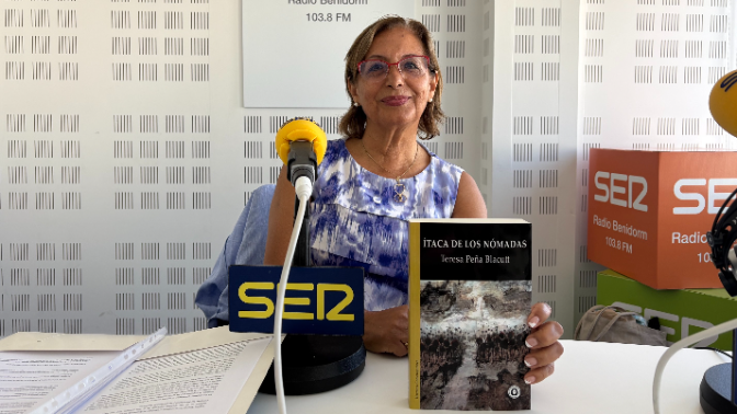 La escritora Teresa Peña presenta su última novela "Ítaca de los nómadas" episode artwork