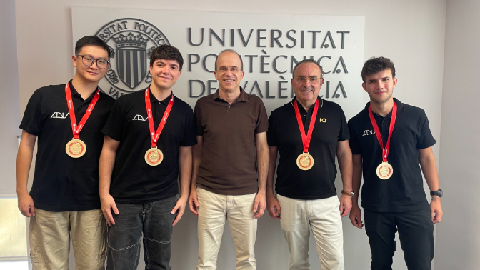 Bronce para estudiantes del Campus de Gandia en una cita tecnológica internacional episode artwork