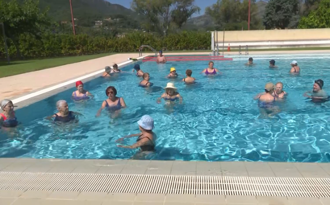 Seguir activo a pesar de cumplir años aprovechando la piscina episode artwork