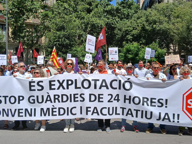 Metges de Catalunya denuncia "coaccions" de Salut perquè els professionals tornin a fer hores voluntàries episode artwork