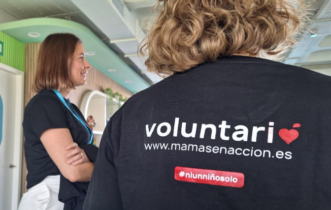 Mamás en Acción activa en Málaga una red de cien voluntarios para acompañar a niños hospitalizados solos y que comenzará a funcionar los próximos días episode artwork