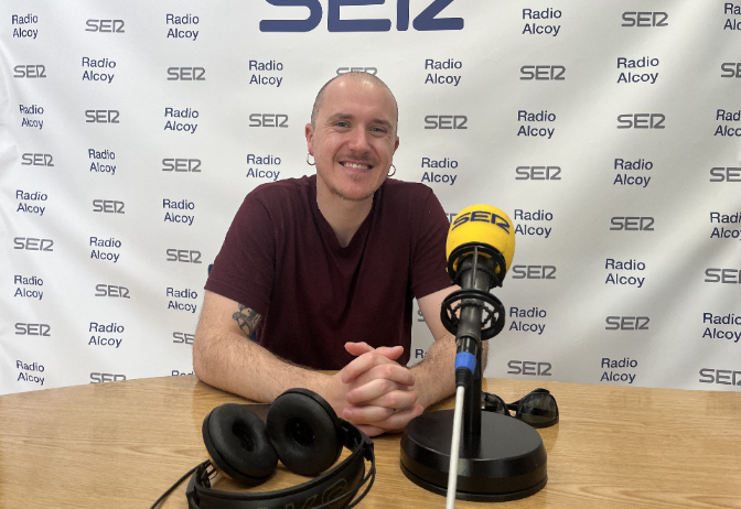 Tragaluz - Entrevista a Ferran Mora, mestre i coordinador de l'escola de música del grup Barxell, sobre l'audició de fi de curs episode artwork