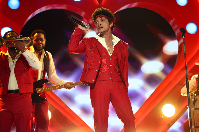 La versió original: Bruno Mars - Locked Out of Heaven - Litus episode artwork