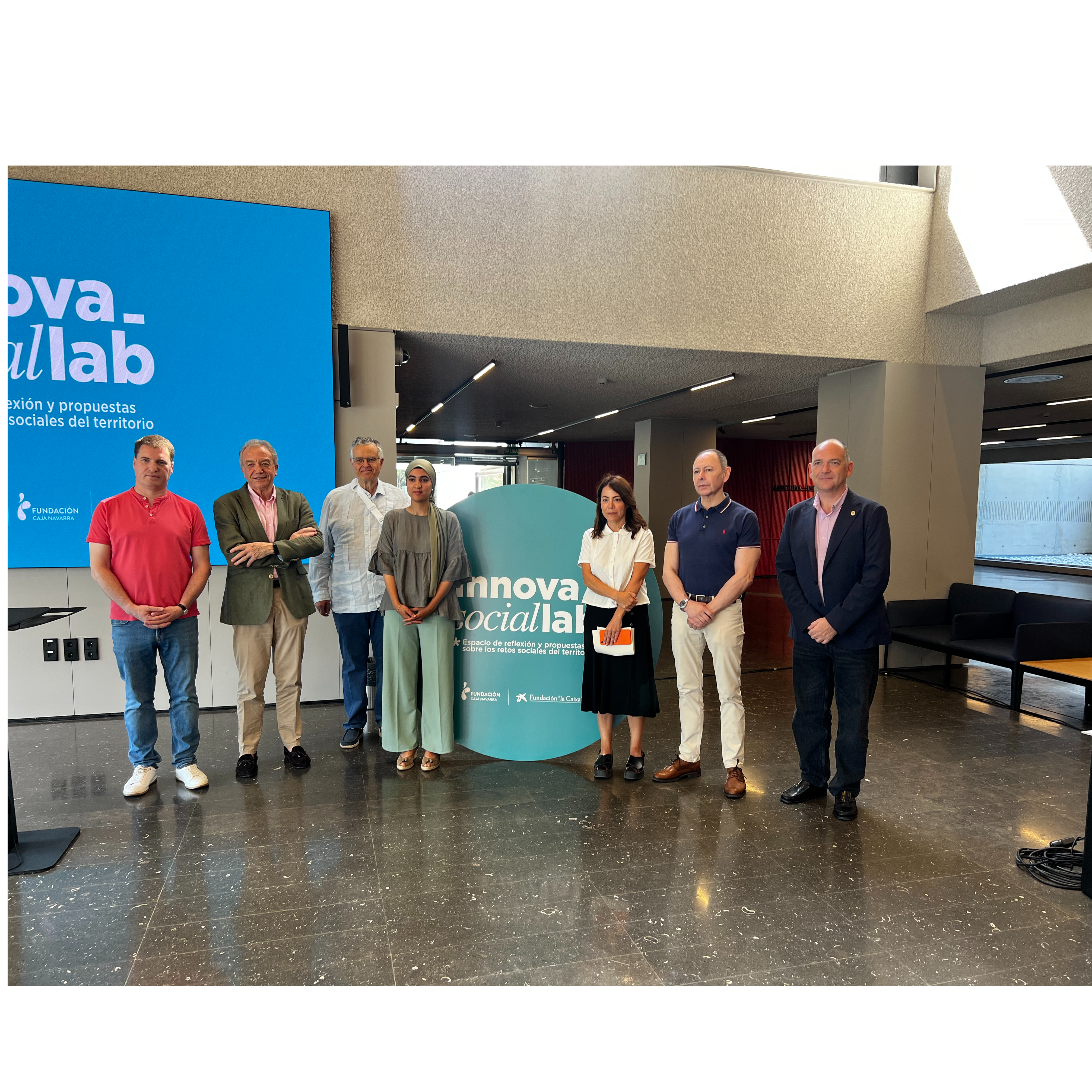 Fundación Caja Navarra y Fundación 'la Caixa' impulsan dos proyectos piloto con 300.000 euros para garantizar la calidad de vida, la autonomía y la dignidad de las personas episode artwork